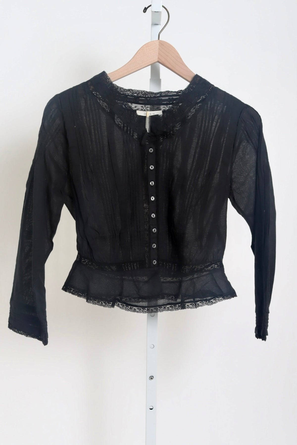 Hillock Top - Black (By Phone Order Only)