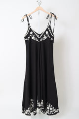 Floaty Dress w/ Emb - Black/Cream