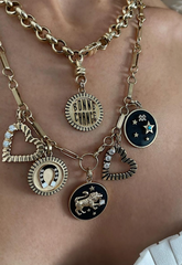 Bonne Chance Pendant - Yellow Gold